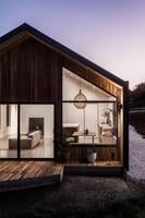 Barn House Penguin — showcase 2